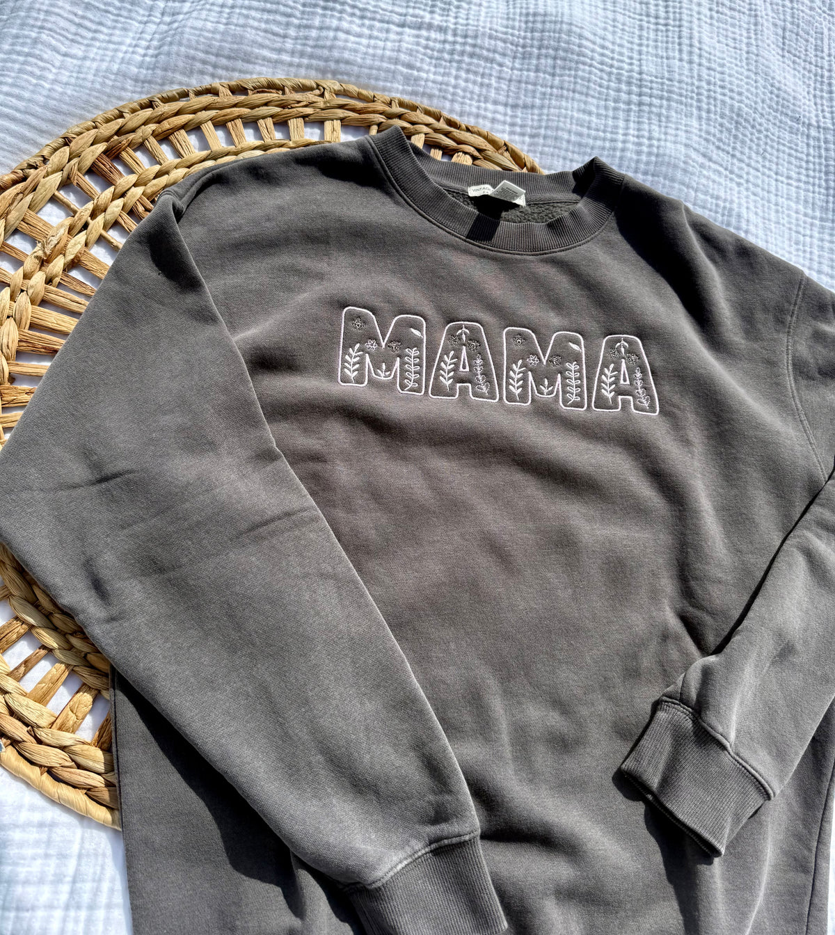 MAMA wild crewneck