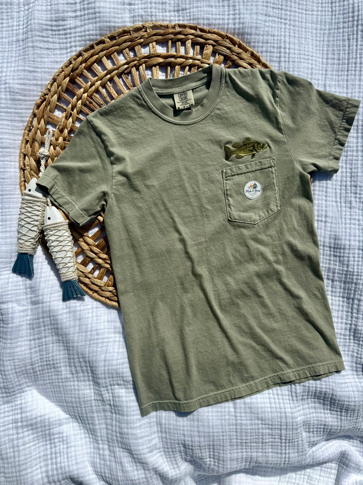 Bass pocket tee