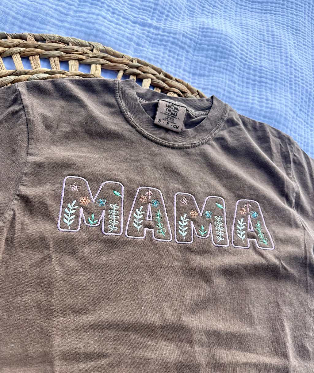 MAMA wild tee