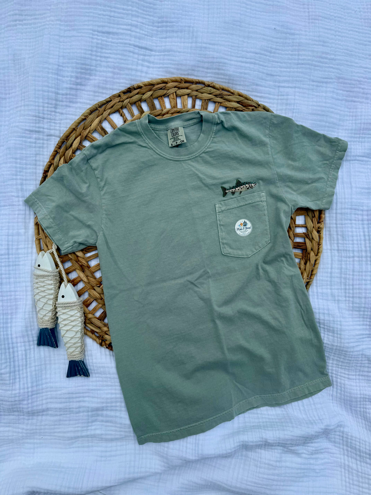 Trout pocket tee
