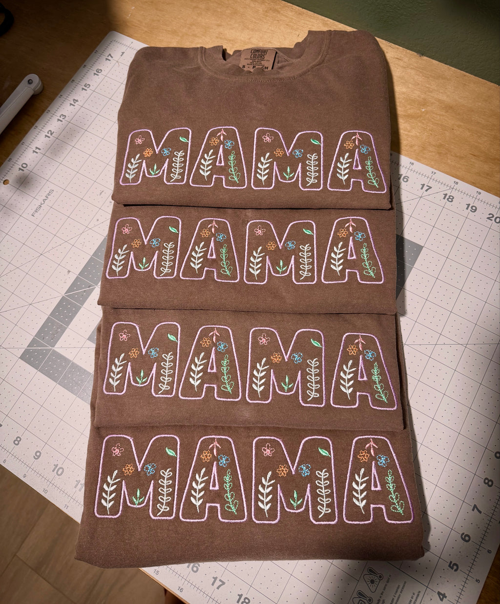 MAMA wild tee