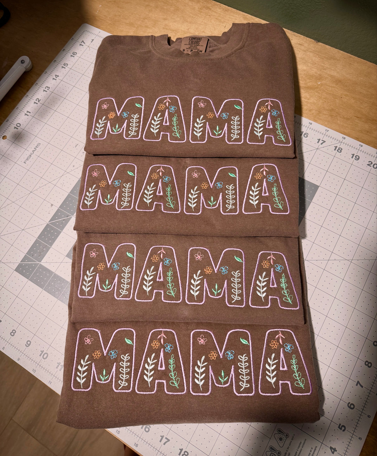 MAMA wild tee